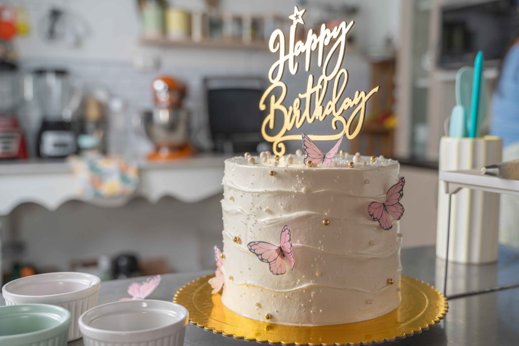 Why Most Birthday Cake Orders Look Good in Photos but Disappoint on the Table